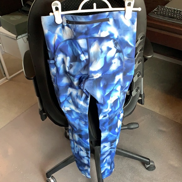 NWOT Lululemon Leggings - Picture 3 of 4